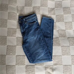 American Eagle Outfitters Super High-Rise Jeggings – Medium Blue Wash